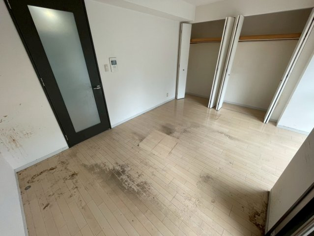 ルクレ西長堀の洋室