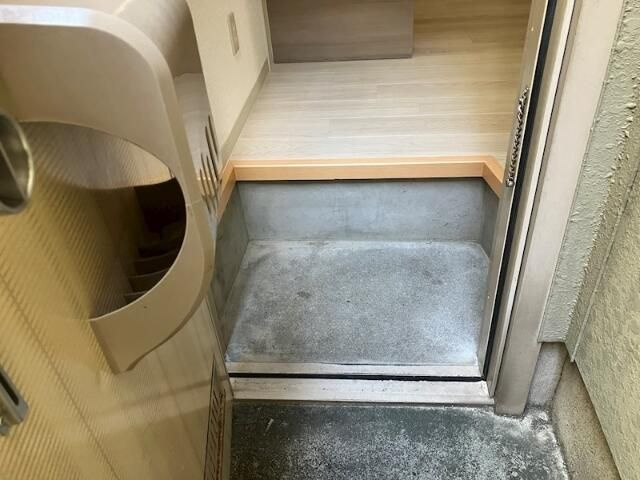 オウク千駄木の玄関