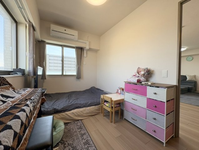 ヴェレーナシティパレ・ド・マリナージュの洋室|約5.6帖の洋室