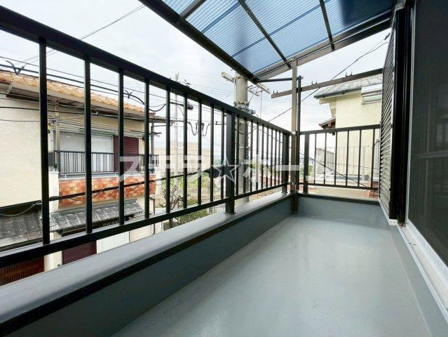 井高野4 中古戸建のバルコニー|広々としたバルコニーです