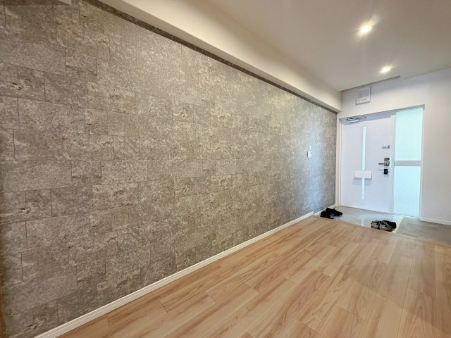 新山下ベイシティ第六号棟の玄関