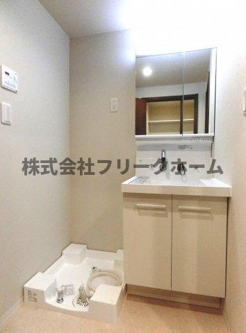 武蔵野市吉祥寺本町２丁目のアパートの洗面所