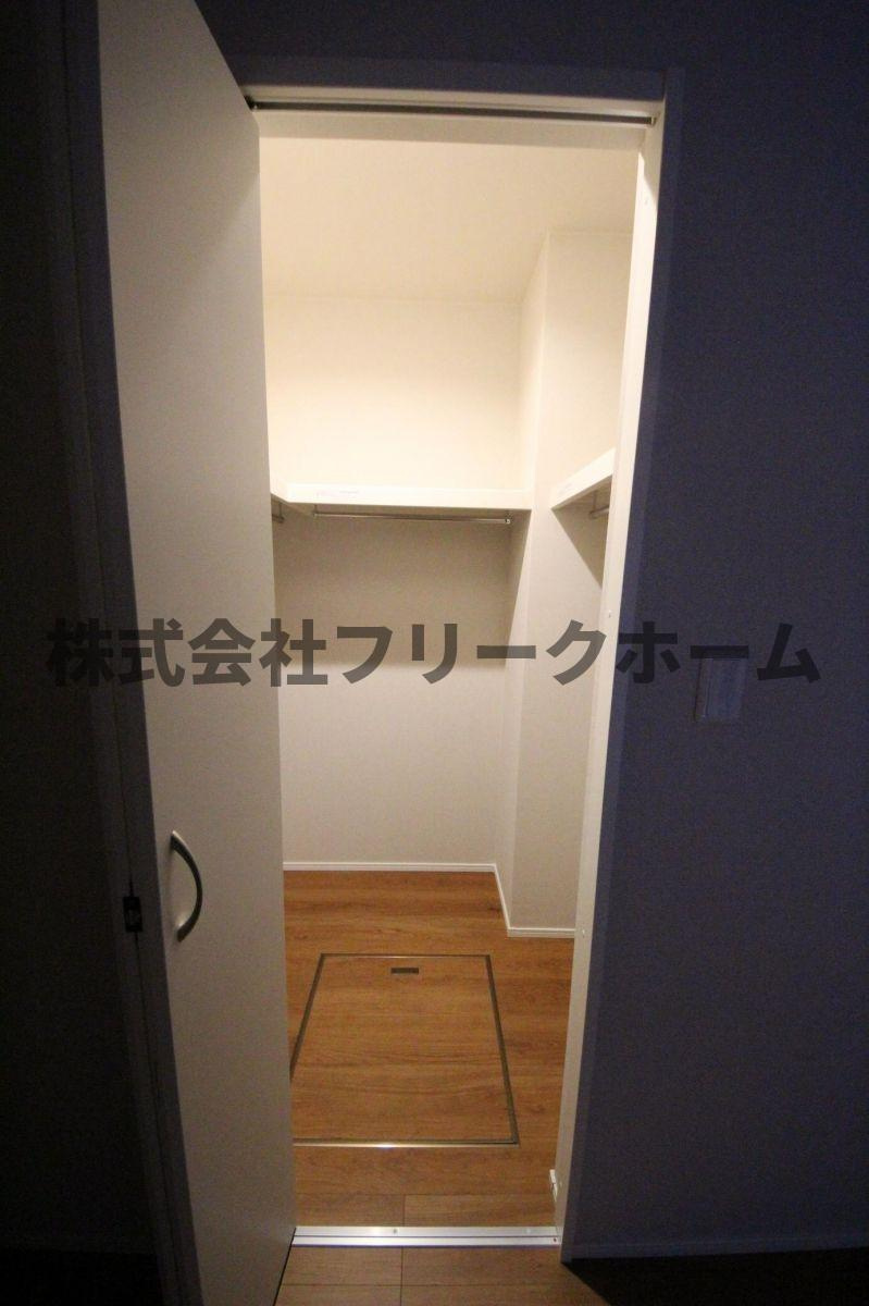 武蔵野市吉祥寺本町２丁目のアパートの収納