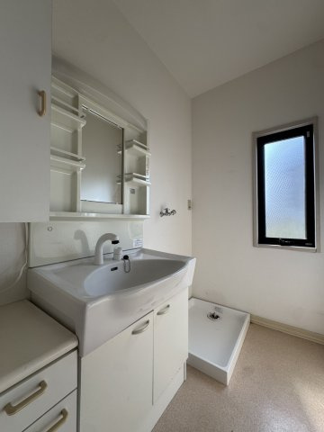 【角地】屋根外壁塗装・クロス貼替・庭,駐車場付きの河内郡の中古住宅のその他