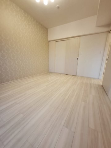 プレジオ西宮北口の洋室|9帖