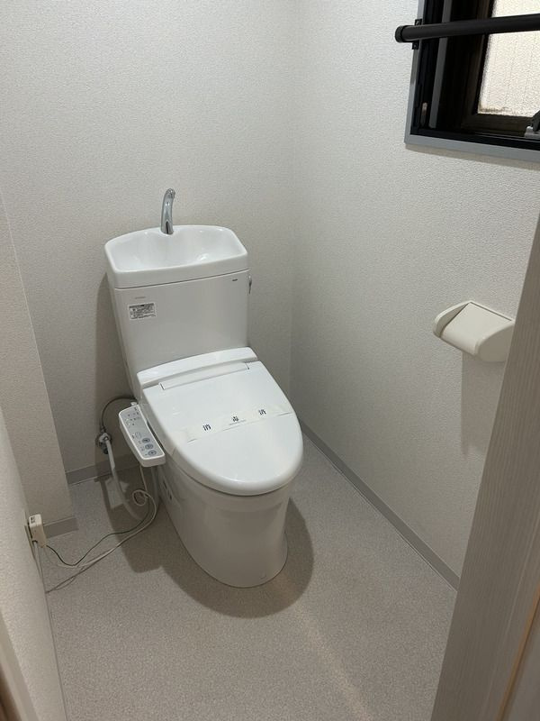 大塚戸建のトイレ