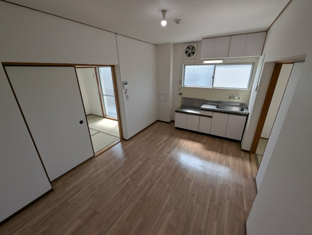 百楽マンションの居間・リビング