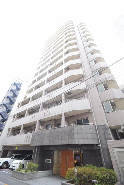 日神デュオステージ池袋の玄関