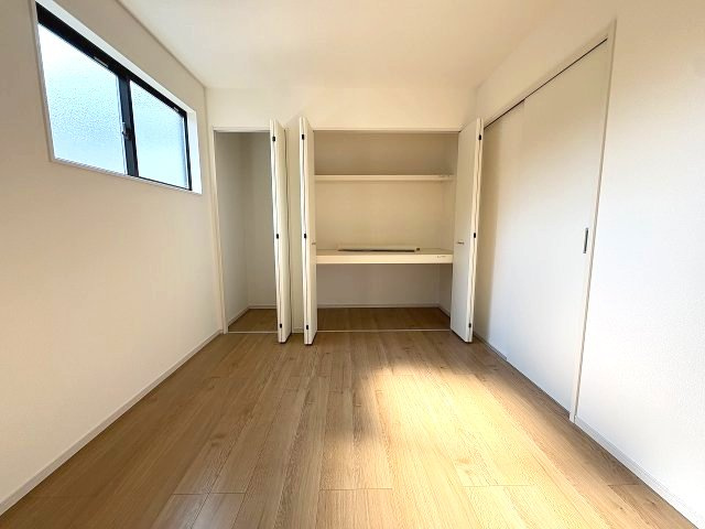 【洋室】 | 福岡市東区奈多1丁目2期　1号棟（全6棟）【仲介手数料無料・0円】 | 現地写真。1階洋室です。