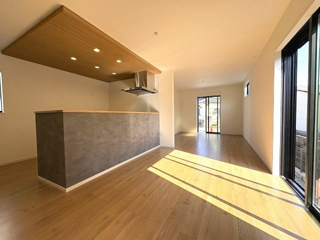 【外観】 | 福岡市東区奈多1丁目2期　1号棟（全6棟）【仲介手数料無料・0円】 | 現地写真。同じ物件を見るなら、プラス不動産販売にお任せ下さい。