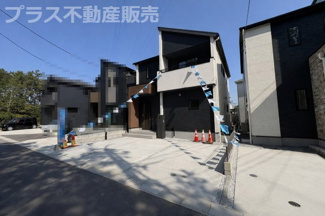 【外観】 | 現地写真。プラス不動産販売なら、現場の全ての棟をまとめてご見学頂けます。