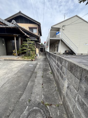 【前面道路含む現地写真】の画像