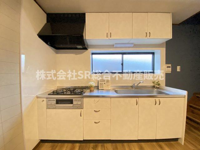 稲田本町2丁目中古戸建のキッチン|設備の充実したキッチンで快適にお料理できます！