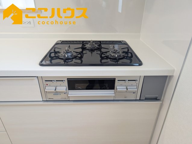 うるま市与那城屋慶名第6　クレイドルガーデン　新築戸建て　全4棟　4号棟のその他|三口コンロ