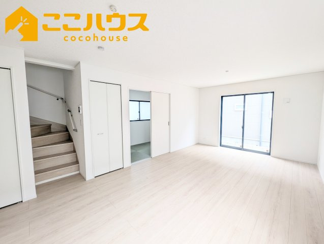 うるま市与那城屋慶名第6　クレイドルガーデン　新築戸建て　全4棟　4号棟の居間・リビング|LDK18.2帖