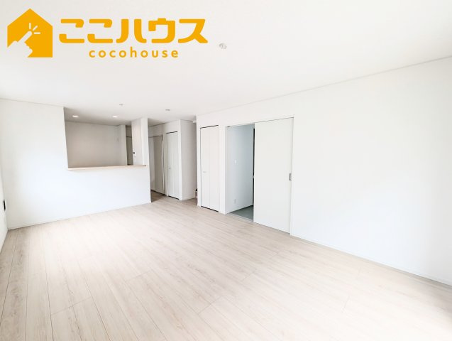 うるま市与那城屋慶名第6　クレイドルガーデン　新築戸建て　全4棟　4号棟のキッチン|LDK18.2帖