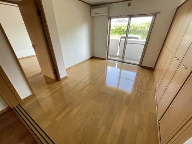 ライムヒルズの居間・リビング