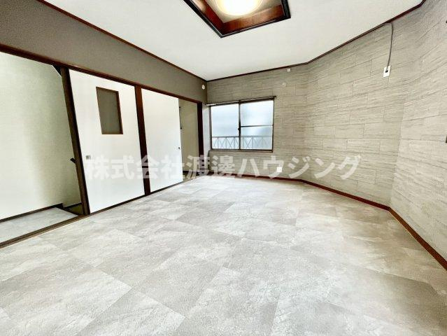 平野東2丁目貸家の居間・リビング