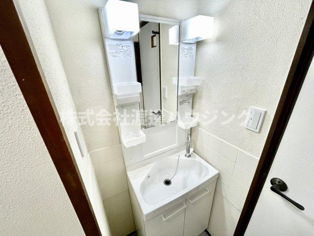 平野東2丁目貸家の洗面所