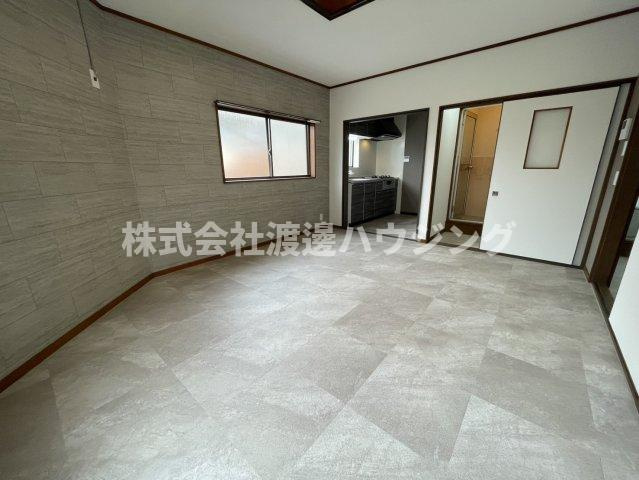 平野東2丁目貸家の居間・リビング