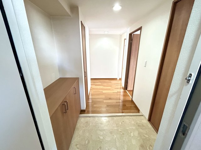 ネクステージ西神中央Ｃ棟の玄関