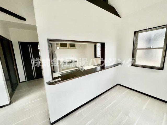 角田1丁目貸家の居間・リビング