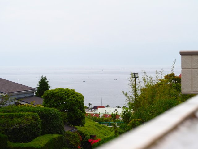 海見え！披露山庭園住宅　6SLDKの展望|屋上から海を望みます