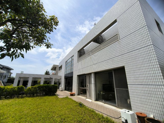 海見え！披露山庭園住宅　6SLDKの外観