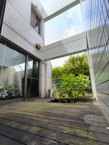海見え！披露山庭園住宅　6SLDKの庭