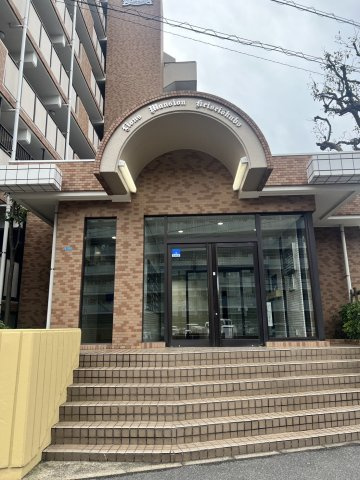 ライオンズマンション京成大久保のエントランス