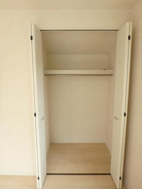 中野区江原町２丁目の賃貸マンションの収納