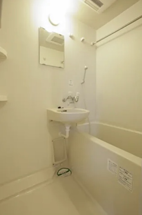 中野区江原町２丁目の賃貸マンションの浴室
