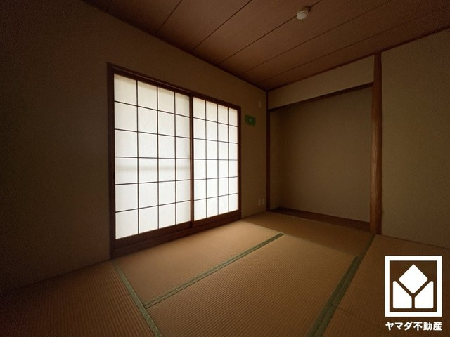 香枦園壱番館の和室|フリールームは収納や居室、テレワークスペースや趣味のお部屋などとしてもご活用いただけます。（リフォーム前の写真です）