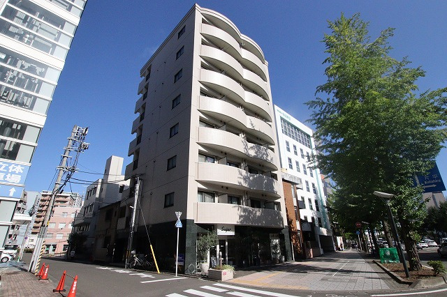 ロイヤルパーク五橋の外観