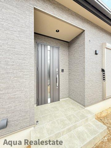 三豊市詫間町詫間　新築オール電化平屋住宅の玄関|ゆったりとした玄関です