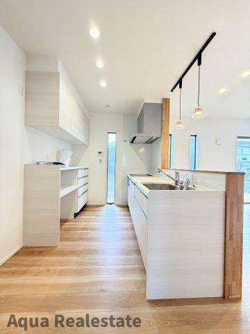 三豊市詫間町詫間　新築オール電化平屋住宅の居間・リビング|使いやすいリビングです