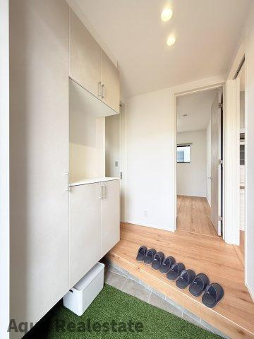 三豊市詫間町詫間　新築オール電化平屋住宅の玄関|きれいな玄関です