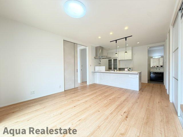 三豊市詫間町詫間　新築オール電化平屋住宅の居間・リビング|おしゃれなリビングです