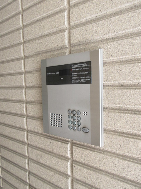 コンカローレのセキュリティ|★オートロック付きのエントランス★