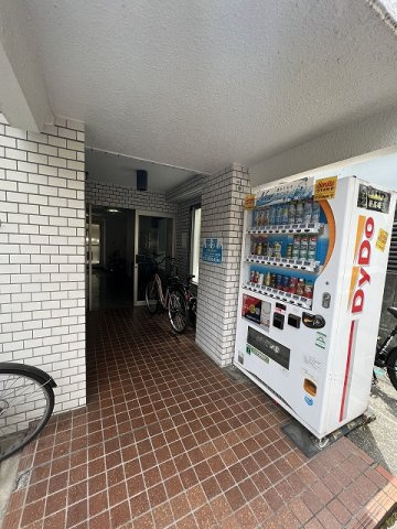 ホシバマンションのエントランス