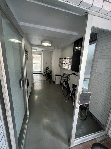 ホシバマンションのエントランス
