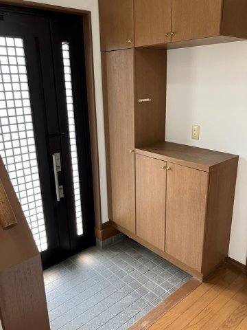 南中丸戸建の玄関