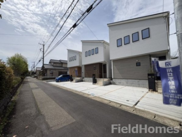 厚木市妻田東1丁目新築戸建て　1期№1の前面道路含む現地写真|前面道路含む現地写真です。