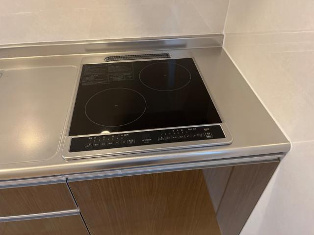 ＡｖｅｎｉｒⅡのキッチン|ＩＨコンロ