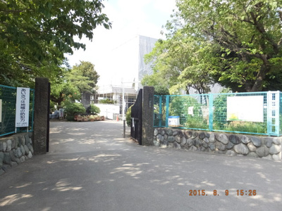 寒川町立寒川小学校まで950m