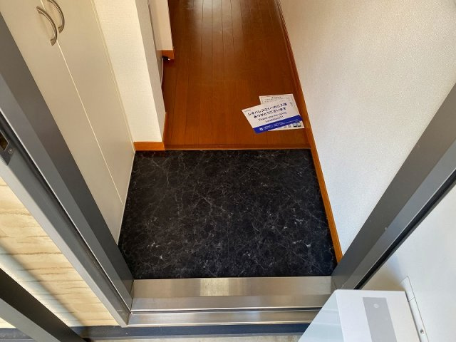 レオパレスＣＩＥＬＯの玄関