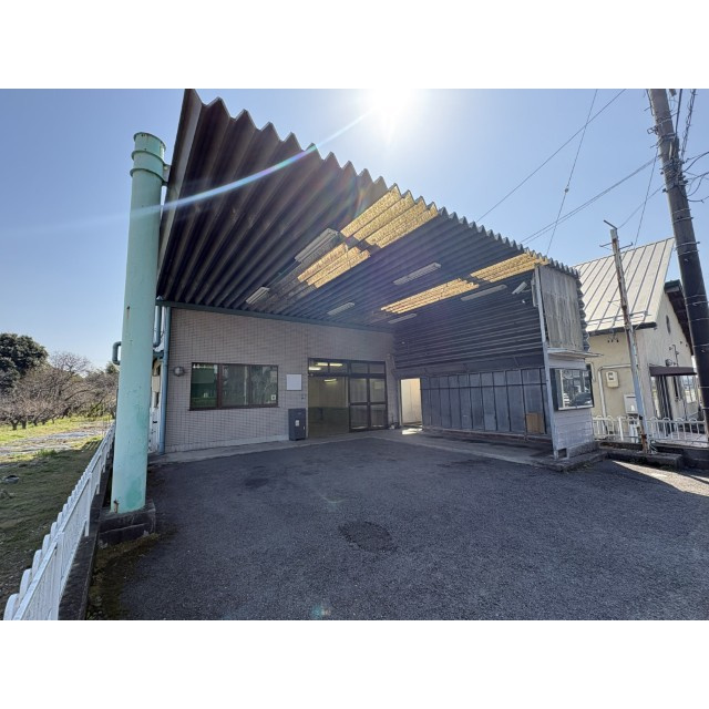 本巣市上真桑の店舗一部の外観