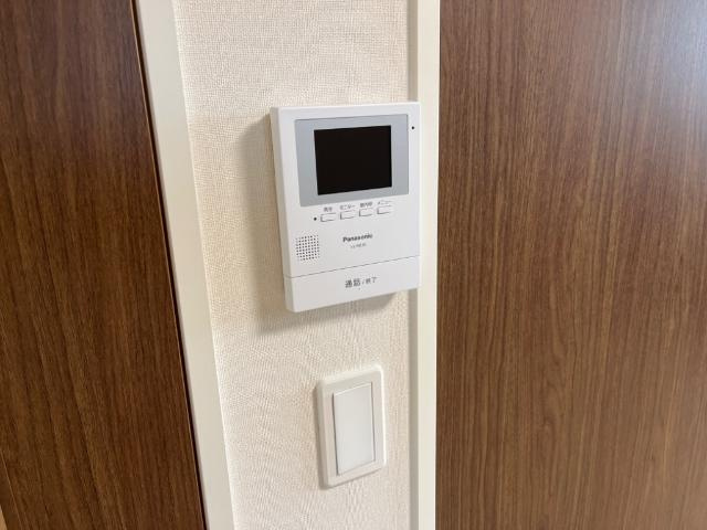 ＡｖｅｎｉｒⅡの内装|カメラ付インターホン