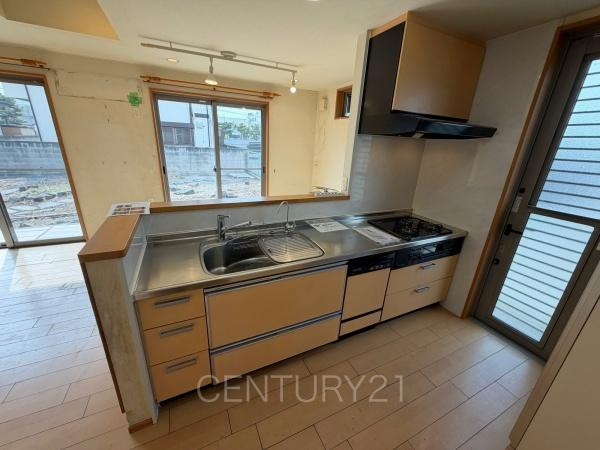 大泉町大字吉田中古一戸建てのキッチン|１階キッチン