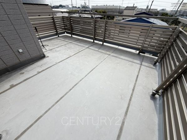 大泉町大字吉田中古一戸建てのバルコニー|３階バルコニー